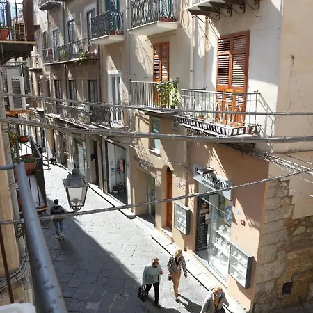 Fuer 2 Personen Ca 30 Qm In Cefalu, Sizilien Nordkueste Von Sizilien Apartment